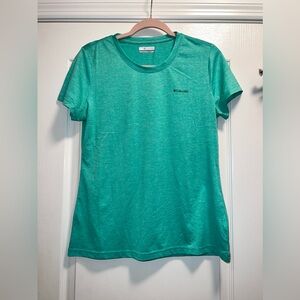 *NWOT* Columbia Omni-Wick women’s shirt